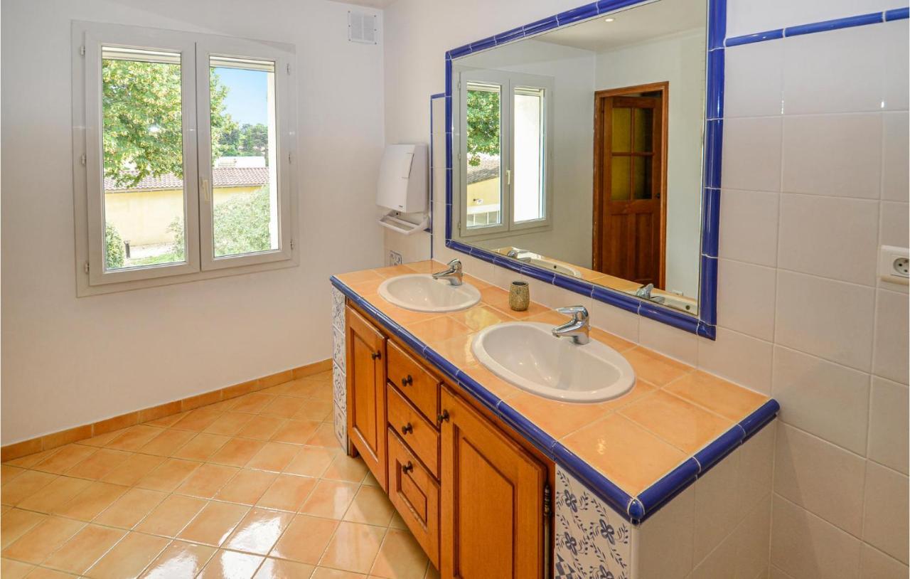 3 Bedroom Awesome Home In Chateuneuf De Gadagne Châteauneuf-de-Gadagne Exterior foto
