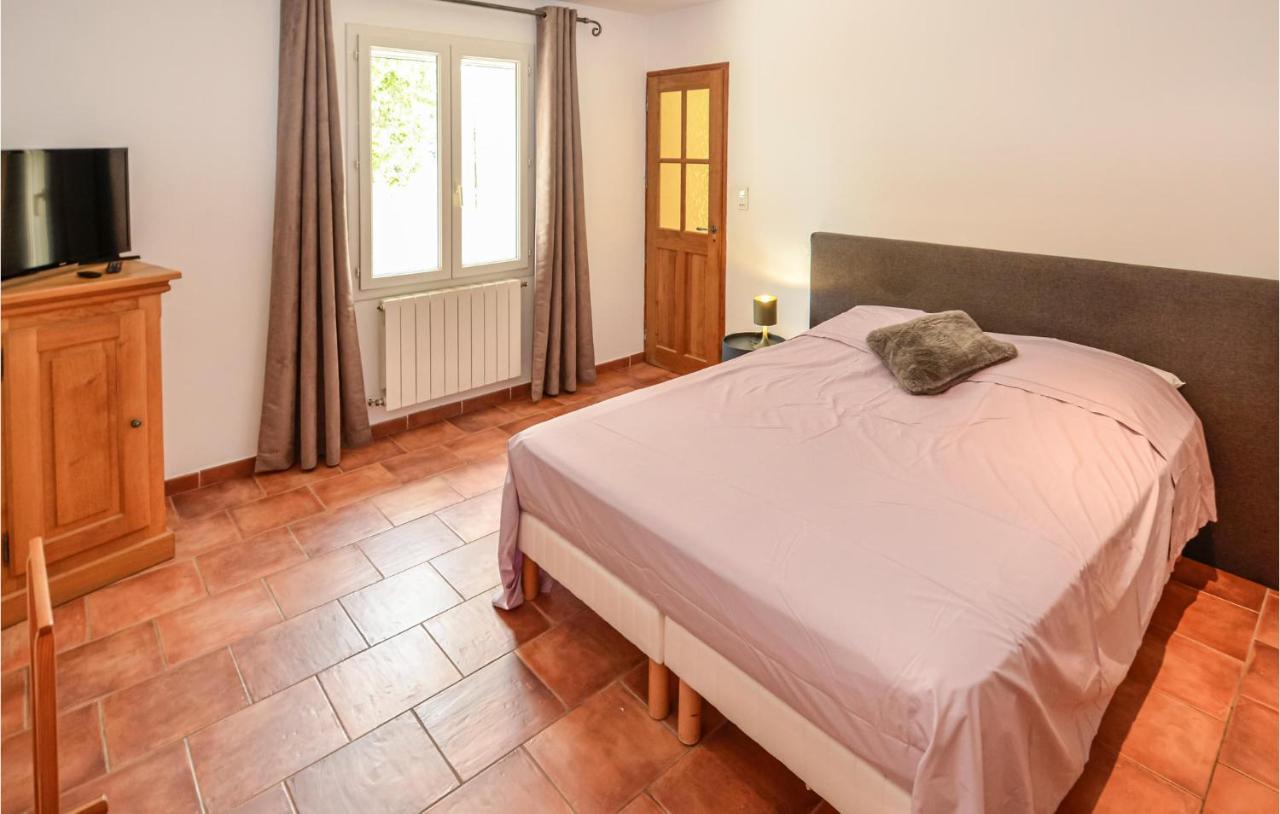 3 Bedroom Awesome Home In Chateuneuf De Gadagne Châteauneuf-de-Gadagne Exterior foto