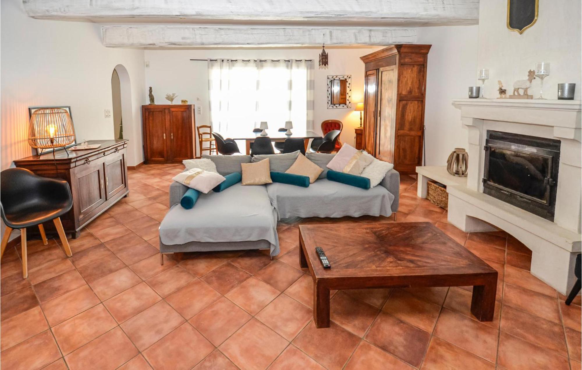 3 Bedroom Awesome Home In Chateuneuf De Gadagne Châteauneuf-de-Gadagne Exterior foto